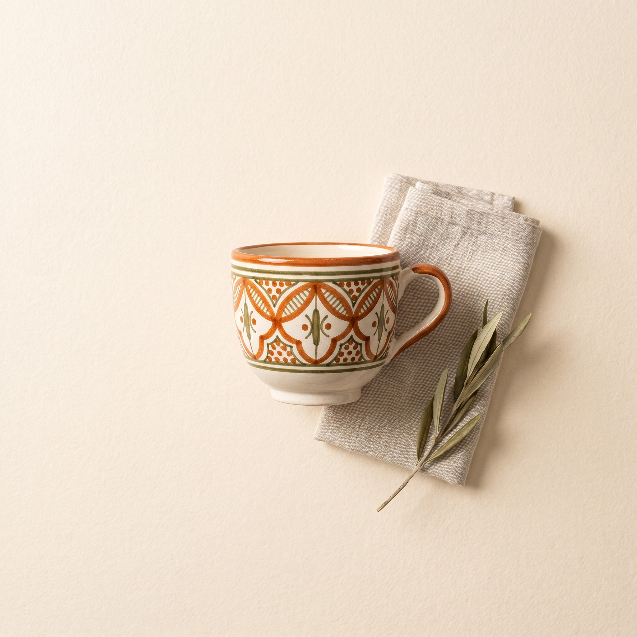 كوب قهوة سيراميك بنقشة تراثية